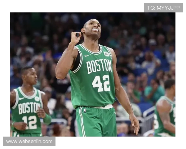 亚特兰大老鹰迎强敌巅峰对决激战全场鏖战彰显球队斗志 亚特兰大老鹰迎强敌巅峰对决激战全场鏖战彰显球队斗志