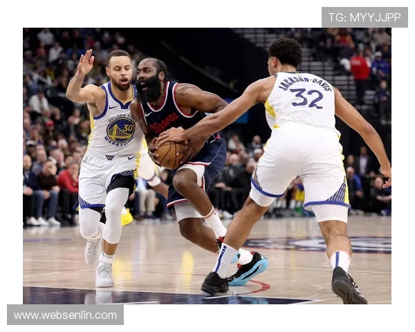 勇士与快船五场精彩对决回放全景解析与赛季亮点总结